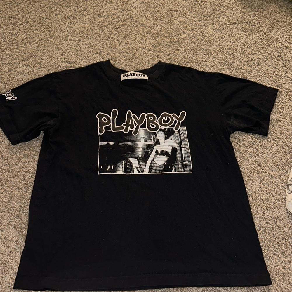 USED does not fit anymore size small